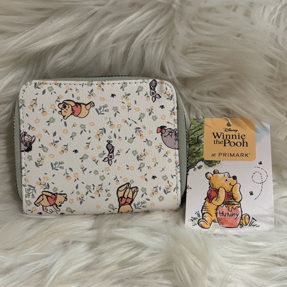 Disney Winnie the Pooh Zip Around Wallet NWT - Picture 3 of 7